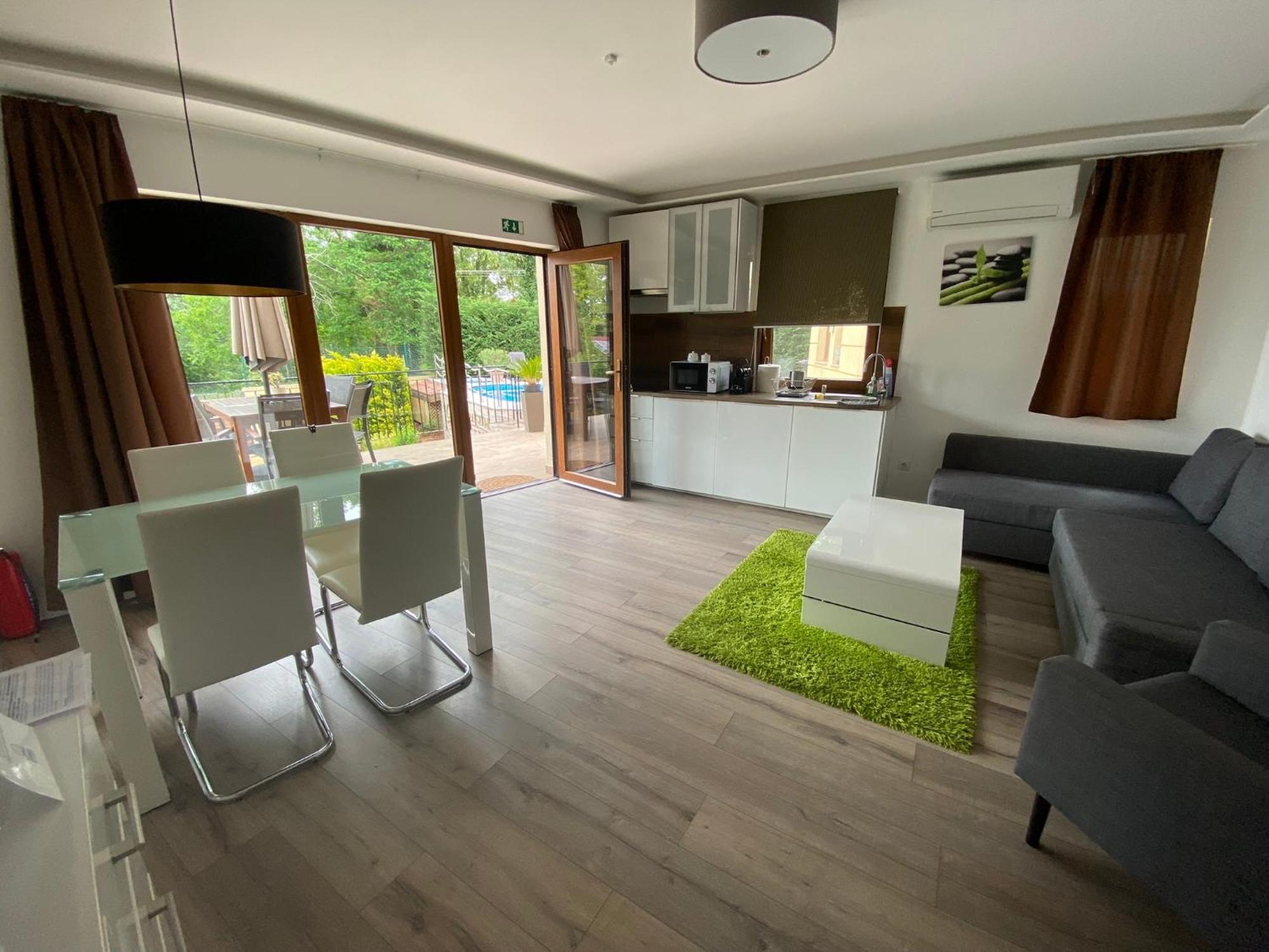 Terrasun Apartments Balatonszarszo Eksteriør billede